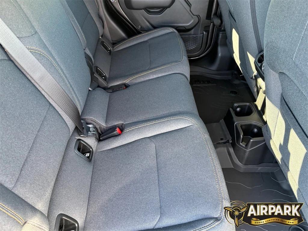 new 2025 Jeep Gladiator car, priced at $51,940