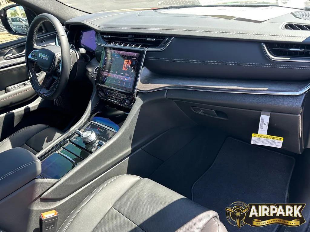 new 2025 Jeep Grand Cherokee car, priced at $69,824
