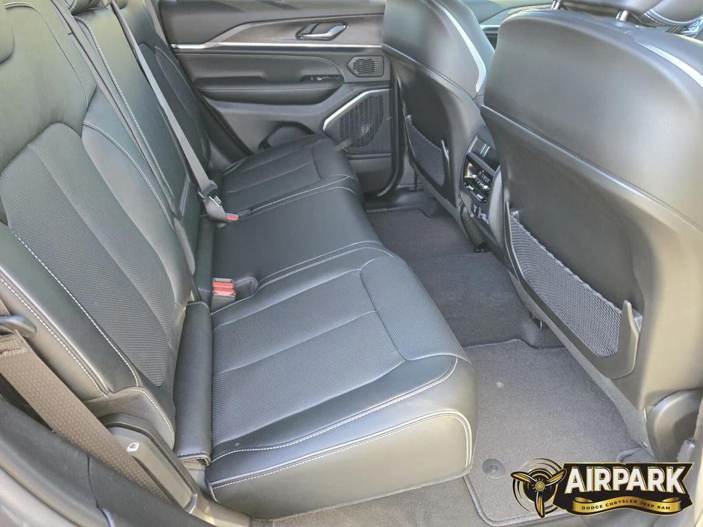 new 2025 Jeep Grand Cherokee car, priced at $65,235