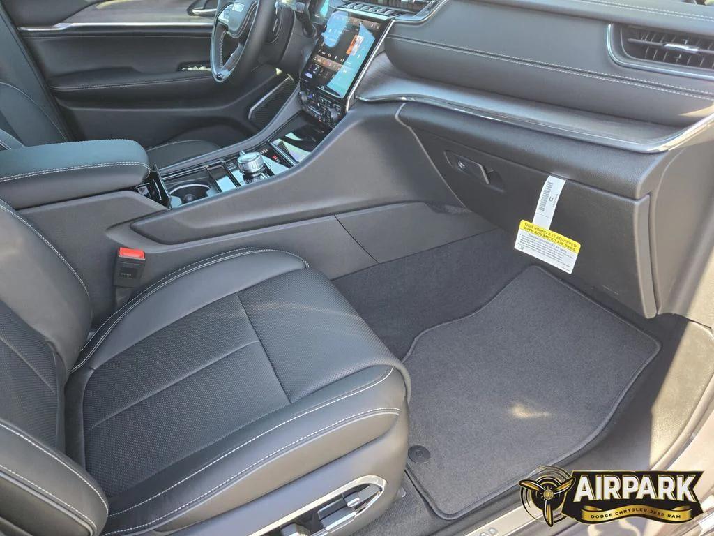 new 2025 Jeep Grand Cherokee car, priced at $65,235