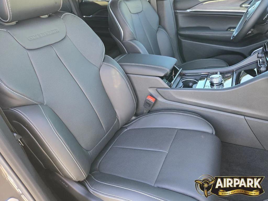 new 2025 Jeep Grand Cherokee car, priced at $65,235