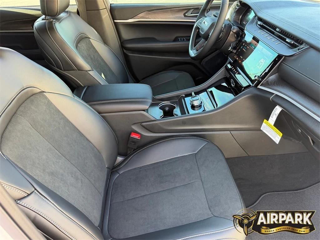 new 2026 Jeep Grand Cherokee car, priced at $47,430