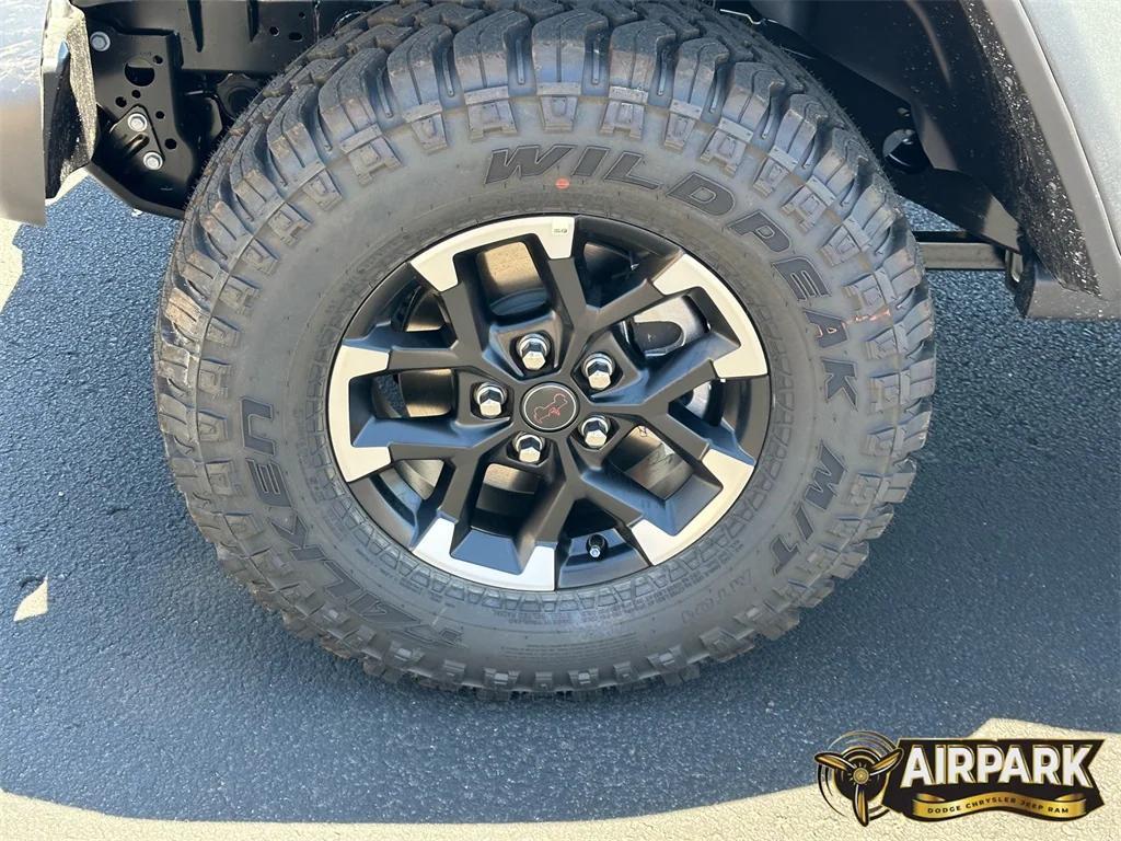 new 2025 Jeep Gladiator car, priced at $63,160