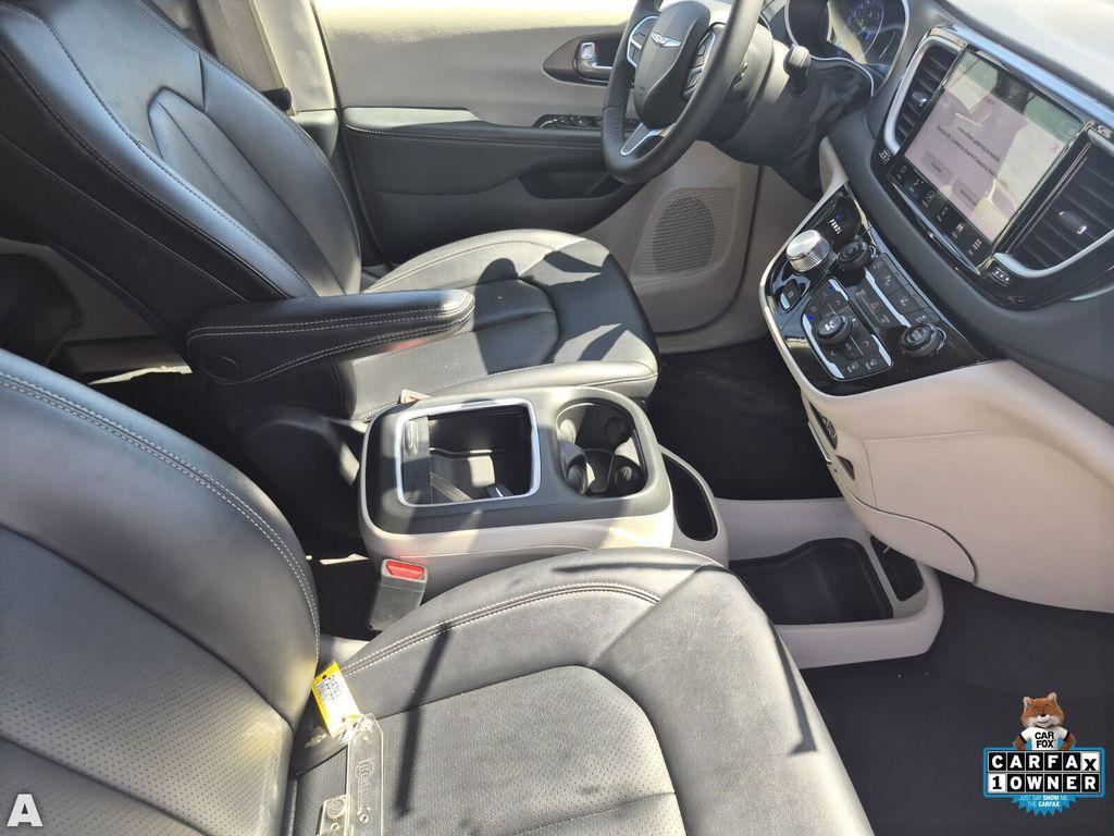 used 2024 Chrysler Pacifica car, priced at $24,498