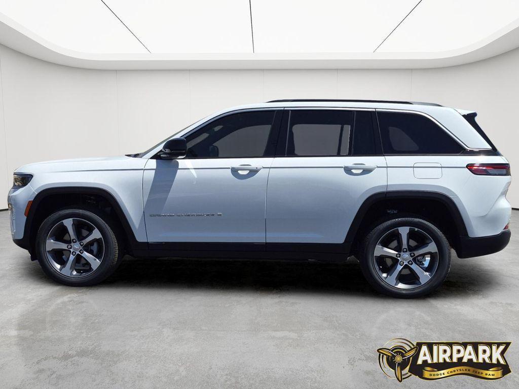 new 2026 Jeep Grand Cherokee car, priced at $48,509