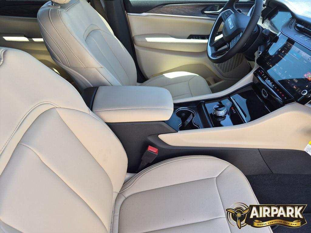 new 2026 Jeep Grand Cherokee car, priced at $48,509