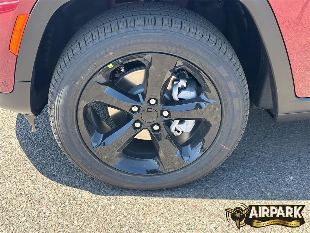 new 2025 Jeep Grand Cherokee car, priced at $58,430