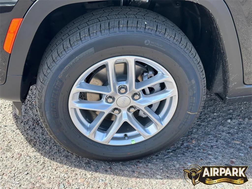 new 2025 Jeep Grand Cherokee car, priced at $45,165