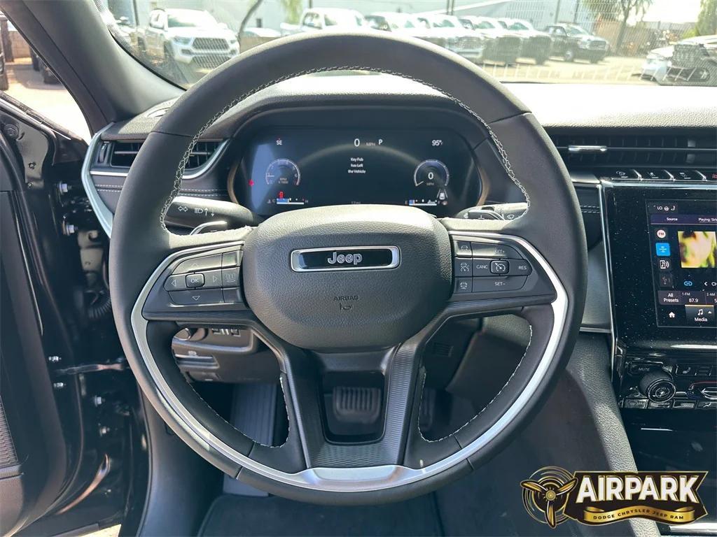 new 2025 Jeep Grand Cherokee car, priced at $45,165