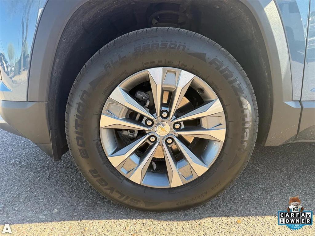 used 2025 Chevrolet Equinox car, priced at $25,791