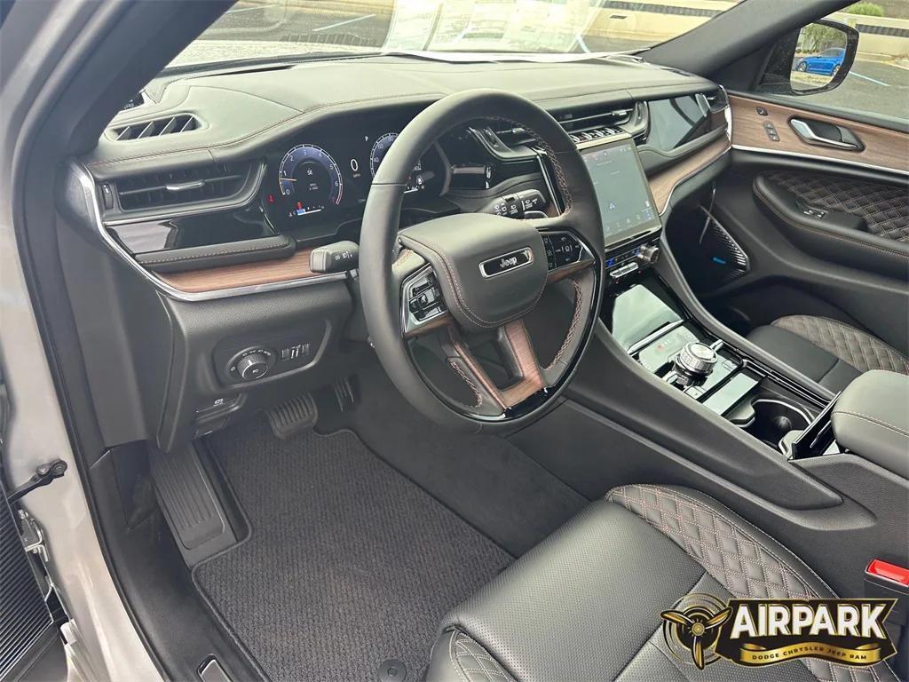 new 2025 Jeep Grand Cherokee L car, priced at $73,045