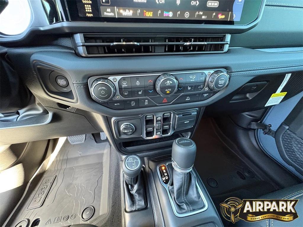 new 2025 Jeep Gladiator car, priced at $51,300