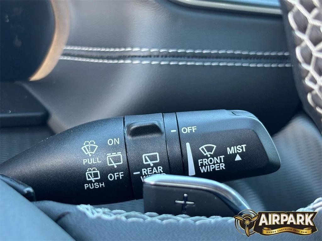 new 2025 Jeep Grand Cherokee L car, priced at $45,920