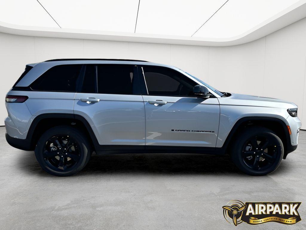 new 2025 Jeep Grand Cherokee car, priced at $57,254