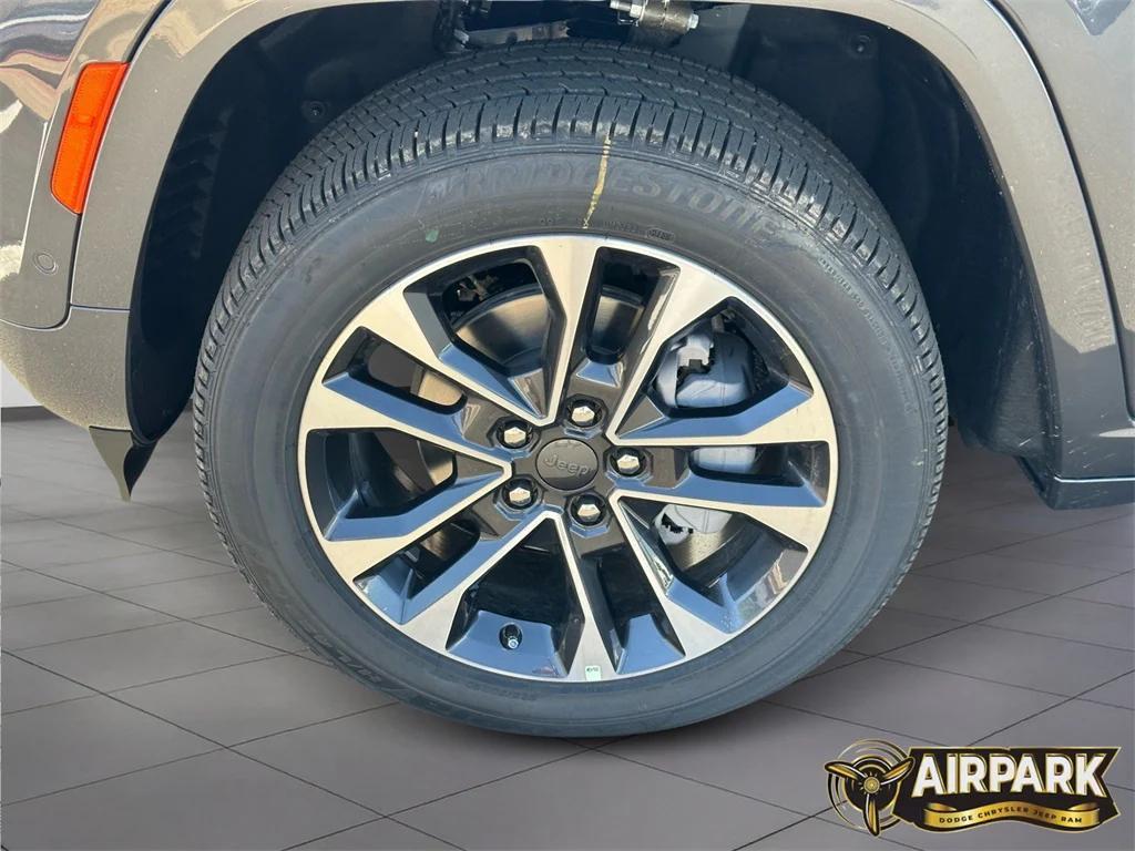 new 2025 Jeep Grand Cherokee car, priced at $69,225