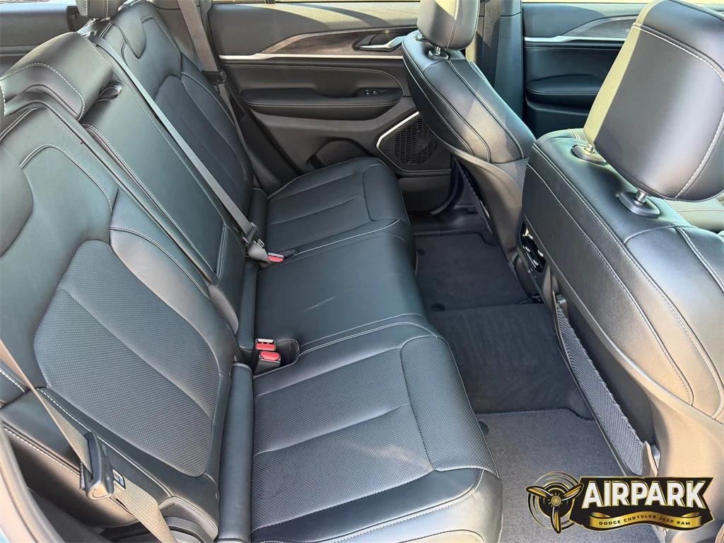 new 2026 Jeep Grand Cherokee car, priced at $55,850