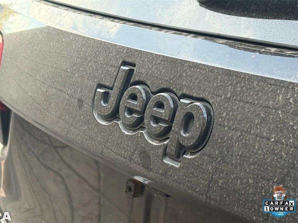 used 2021 Jeep Grand Cherokee car, priced at $22,957