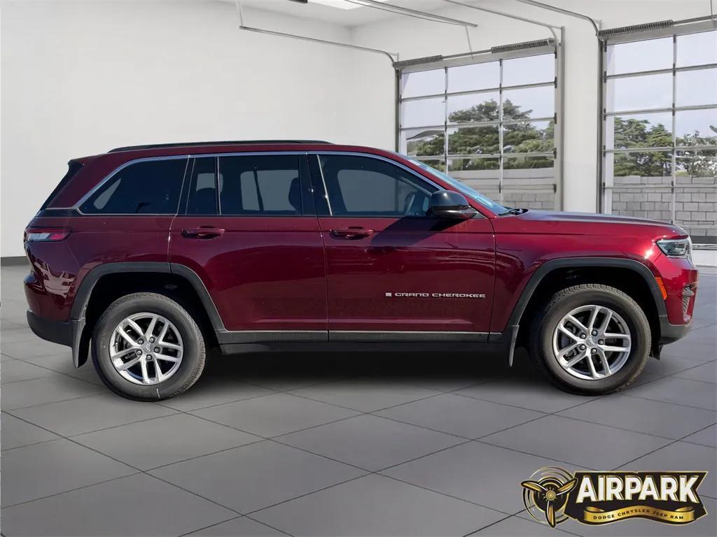 new 2025 Jeep Grand Cherokee car, priced at $40,600