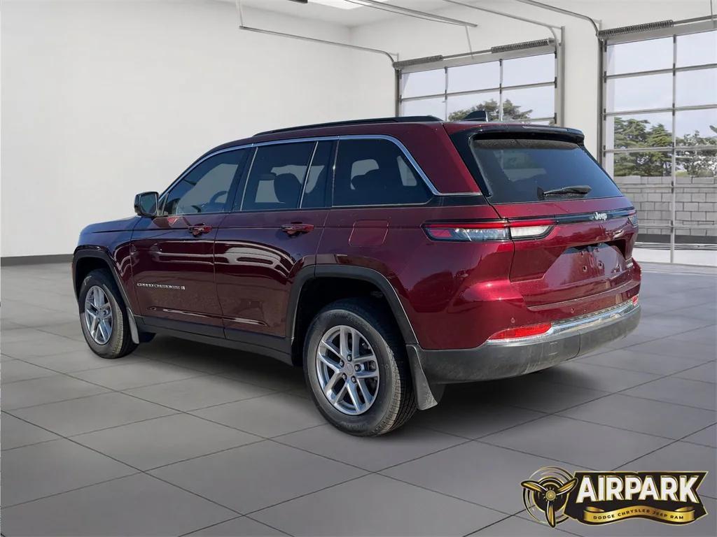 new 2025 Jeep Grand Cherokee car, priced at $40,600