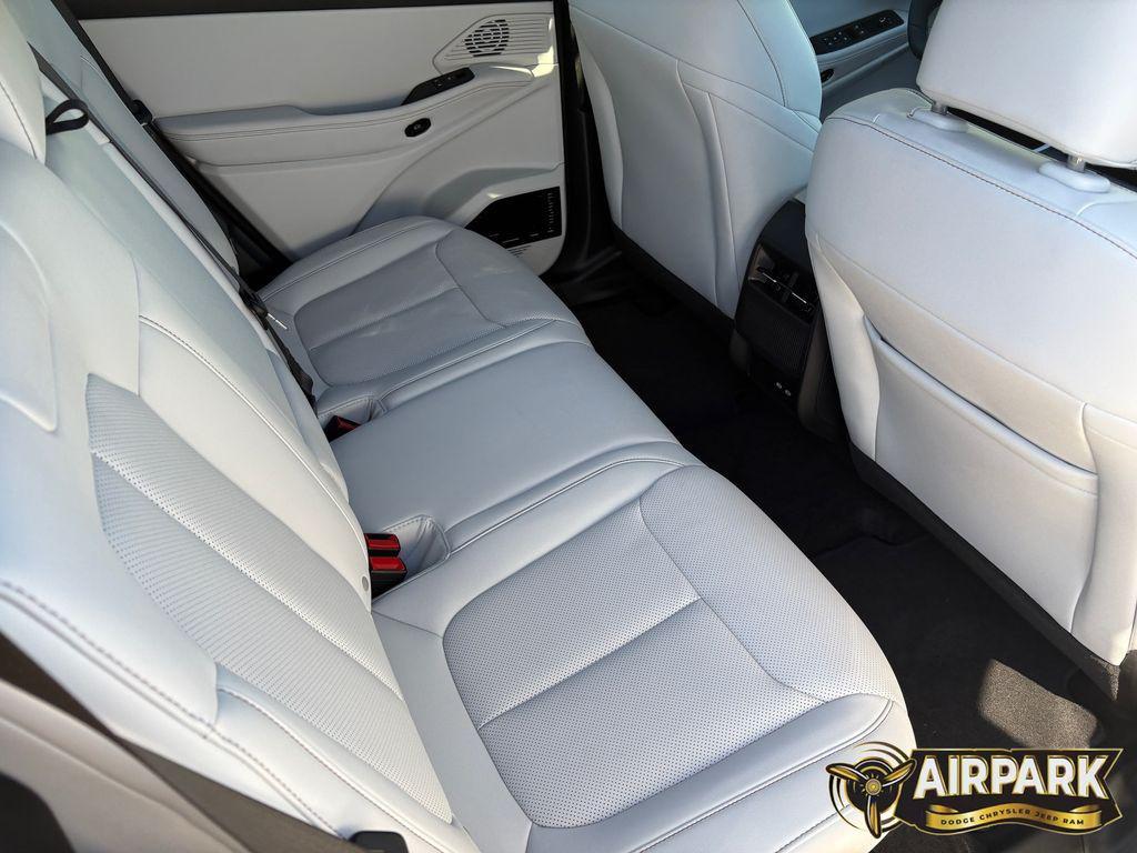 new 2026 Jeep Cherokee car, priced at $43,585