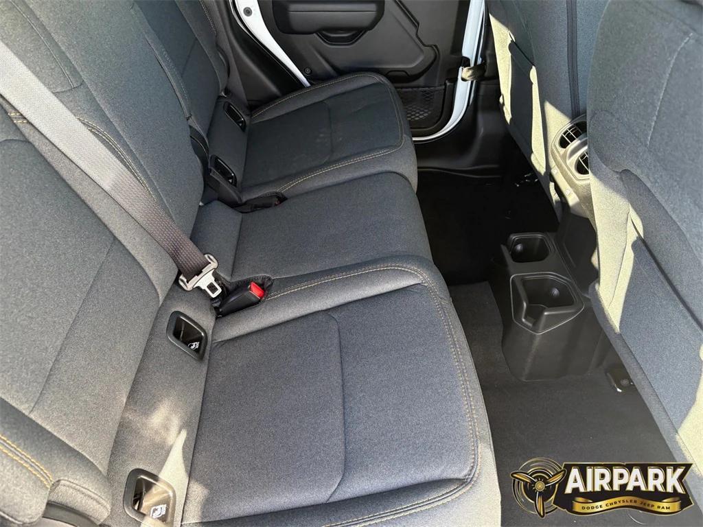 new 2025 Jeep Gladiator car, priced at $48,550