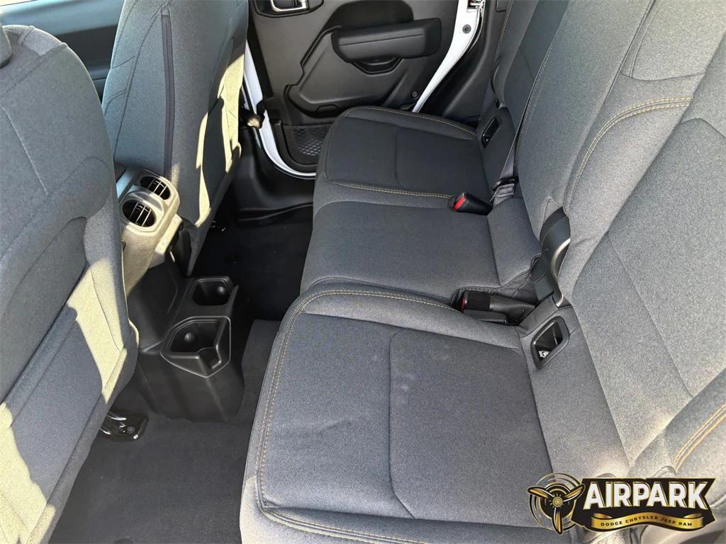 new 2025 Jeep Gladiator car, priced at $48,550