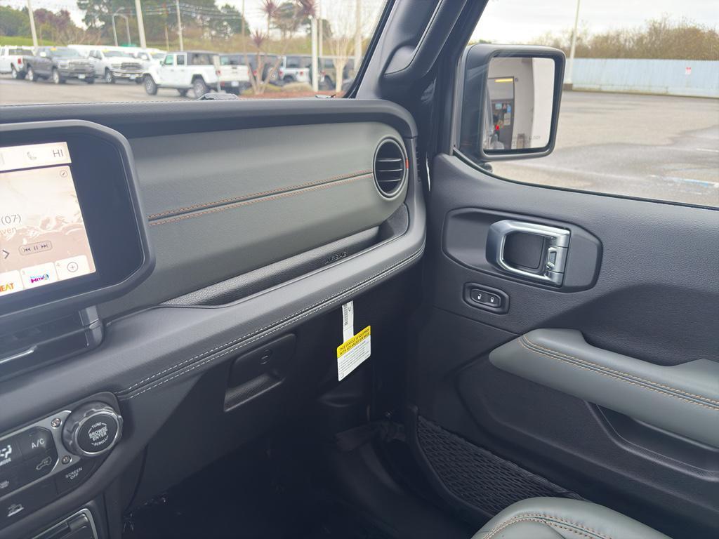 new 2026 Jeep Gladiator car, priced at $61,620