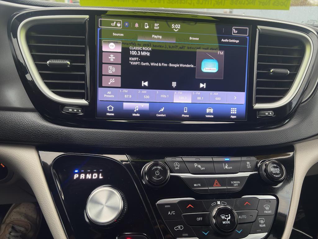 used 2024 Chrysler Pacifica car, priced at $31,500