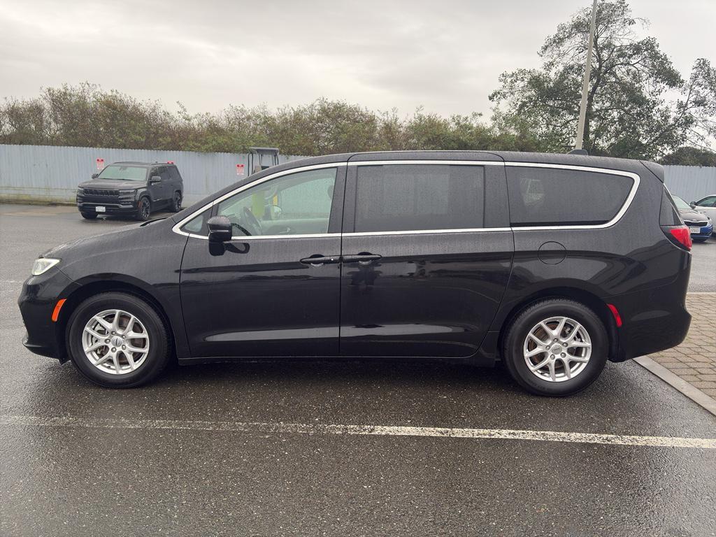 used 2024 Chrysler Pacifica car, priced at $31,500
