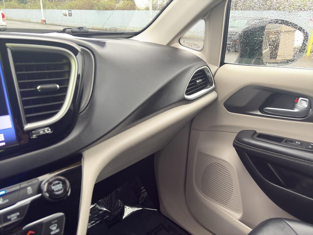 used 2024 Chrysler Pacifica car, priced at $31,500