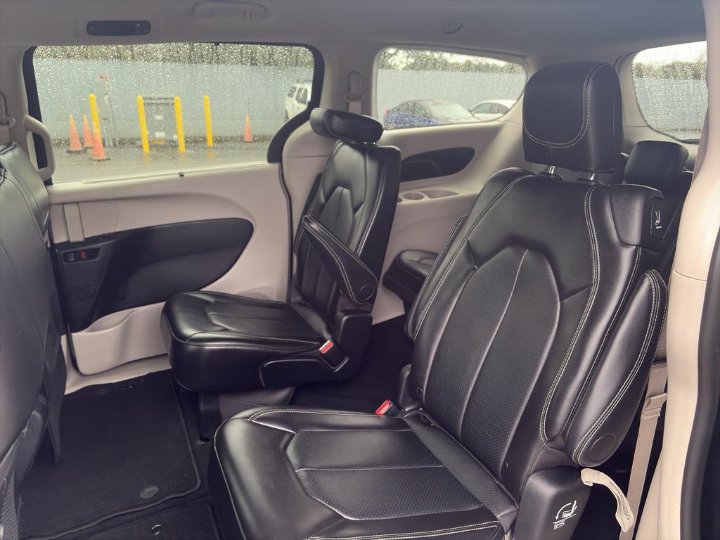 used 2024 Chrysler Pacifica car, priced at $31,500