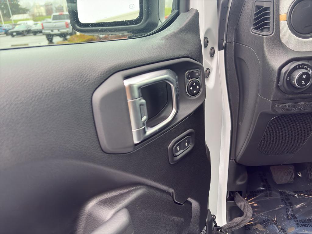 new 2026 Jeep Gladiator car, priced at $52,740