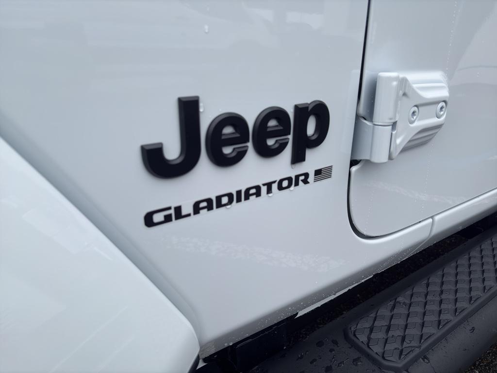 new 2026 Jeep Gladiator car, priced at $52,740