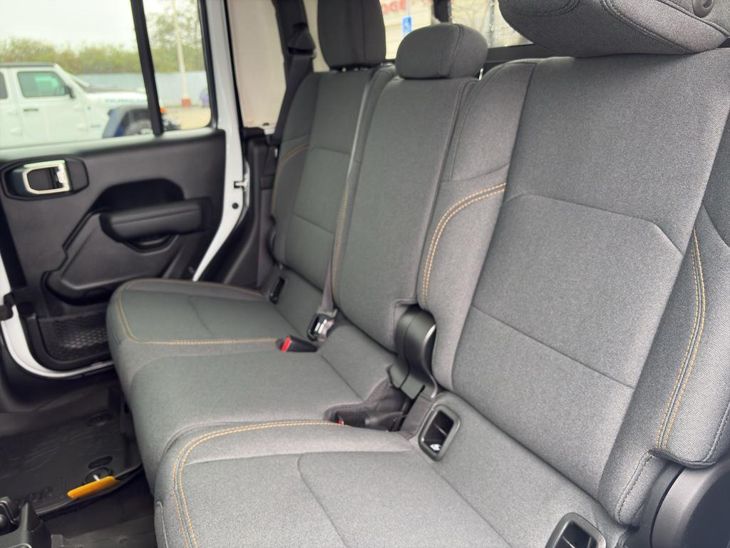 new 2026 Jeep Gladiator car, priced at $52,740