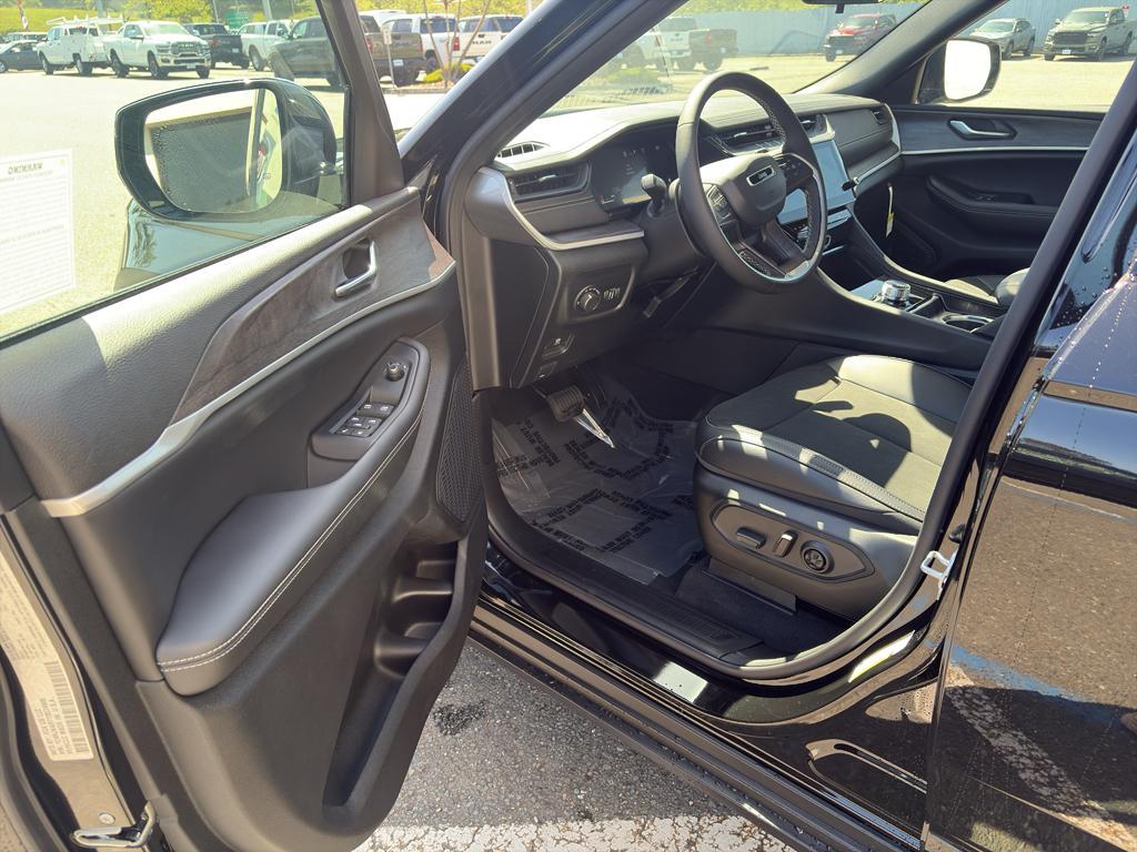 new 2026 Jeep Grand Cherokee L car, priced at $52,716