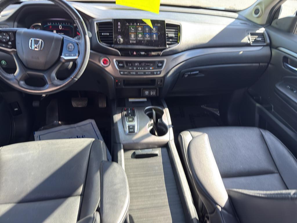 used 2022 Honda Pilot car, priced at $32,000