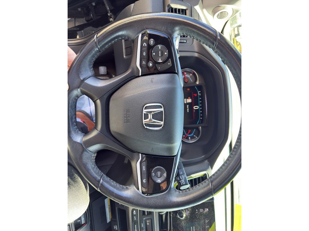 used 2022 Honda Pilot car, priced at $32,000