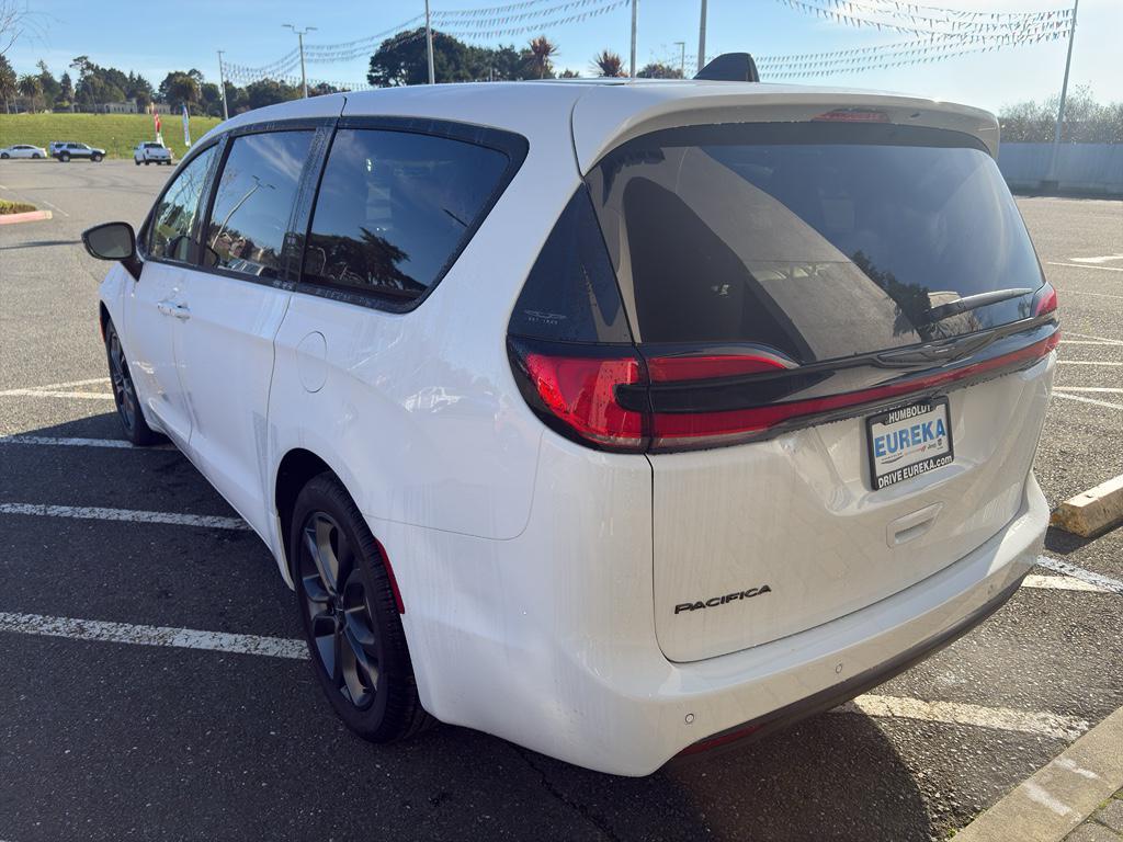 new 2026 Chrysler Pacifica car, priced at $48,760