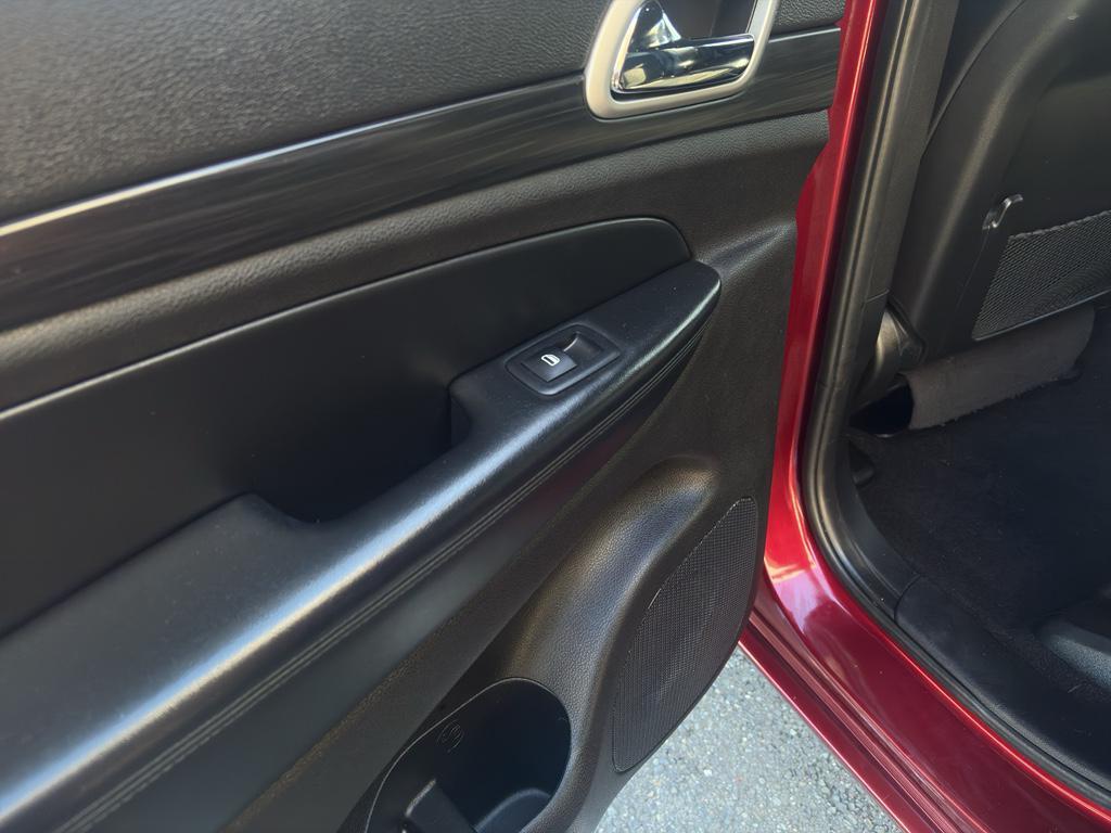 used 2021 Jeep Grand Cherokee car, priced at $24,500