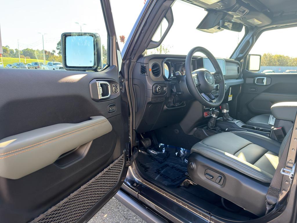 new 2026 Jeep Gladiator car, priced at $63,115