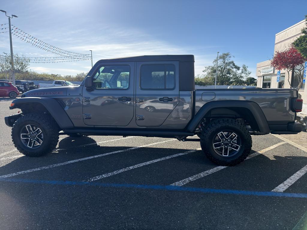 new 2026 Jeep Gladiator car, priced at $63,115