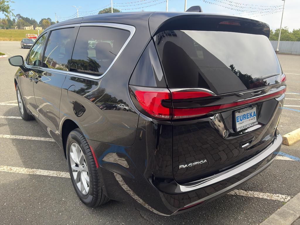 new 2027 Chrysler Pacifica car, priced at $53,636