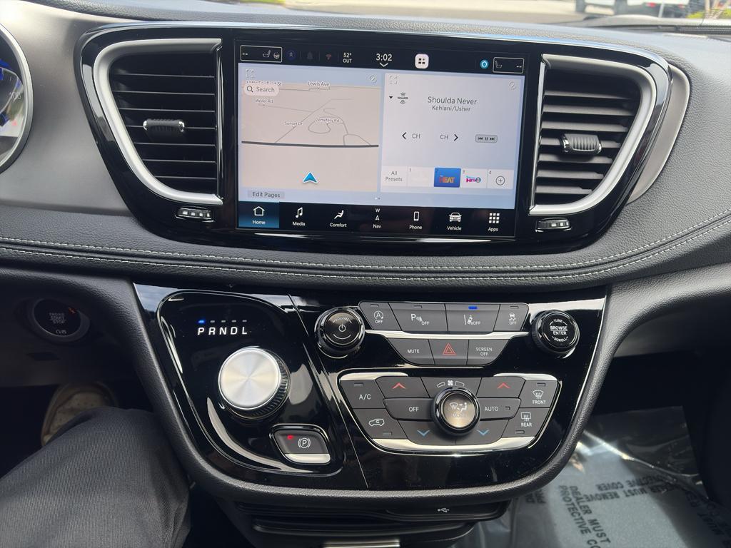 new 2027 Chrysler Pacifica car, priced at $53,636
