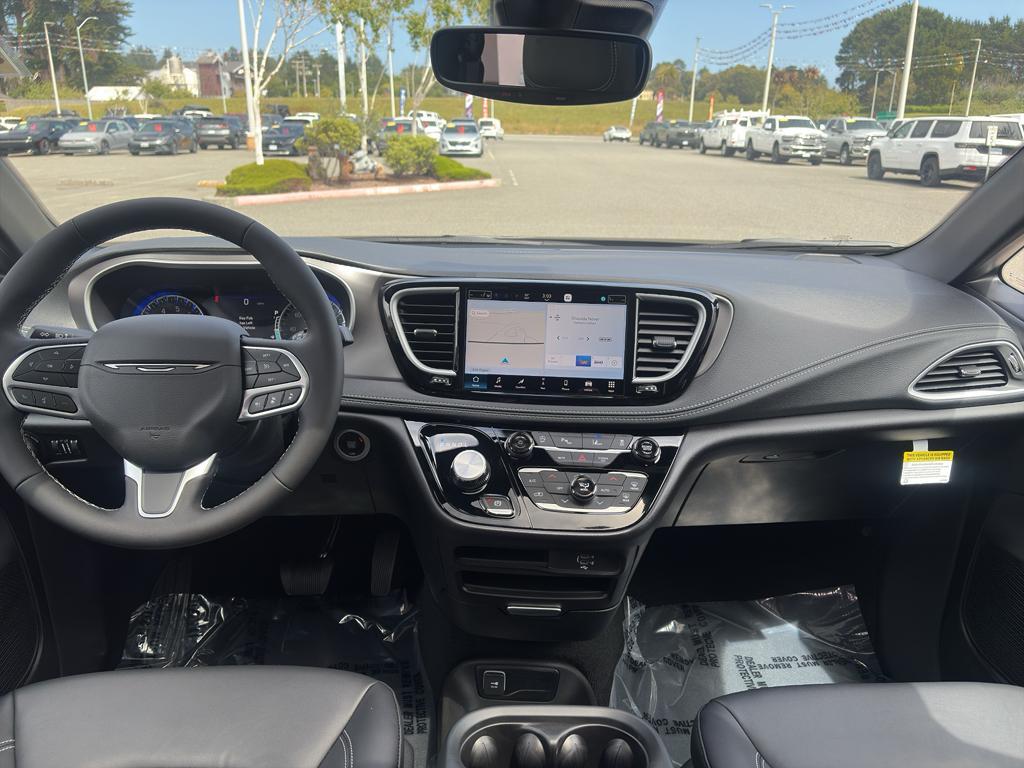 new 2027 Chrysler Pacifica car, priced at $53,636