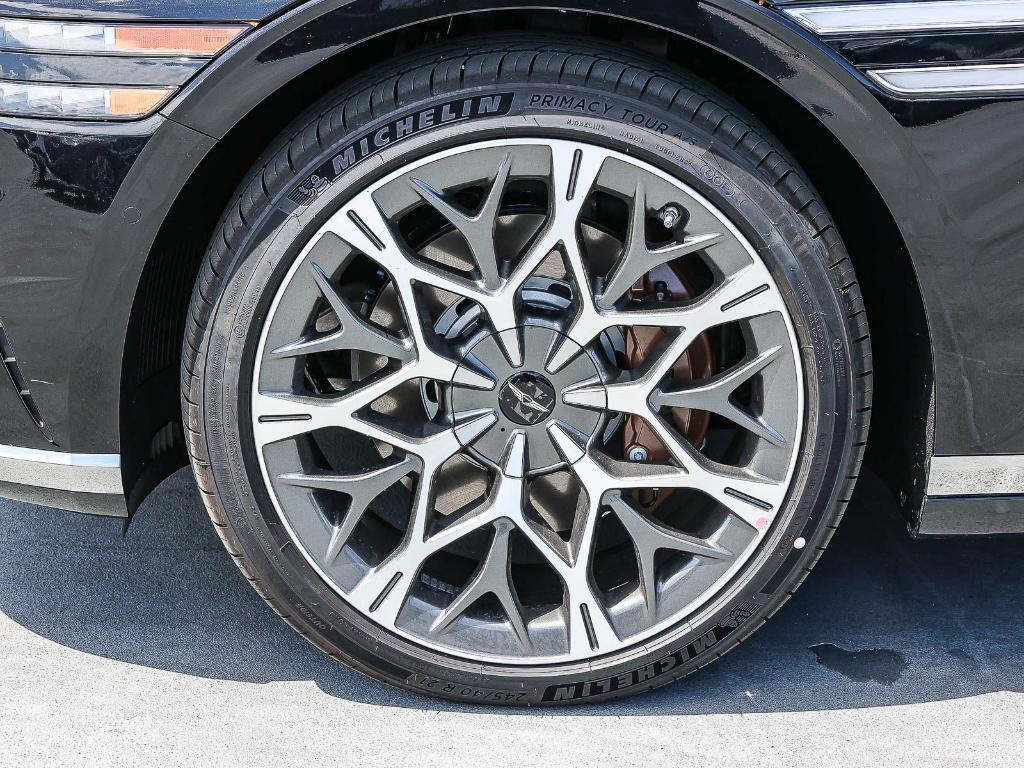 new 2026 Genesis G90 car, priced at $105,440
