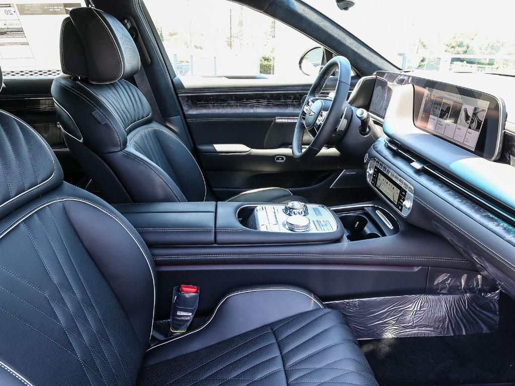 new 2026 Genesis G90 car, priced at $100,612