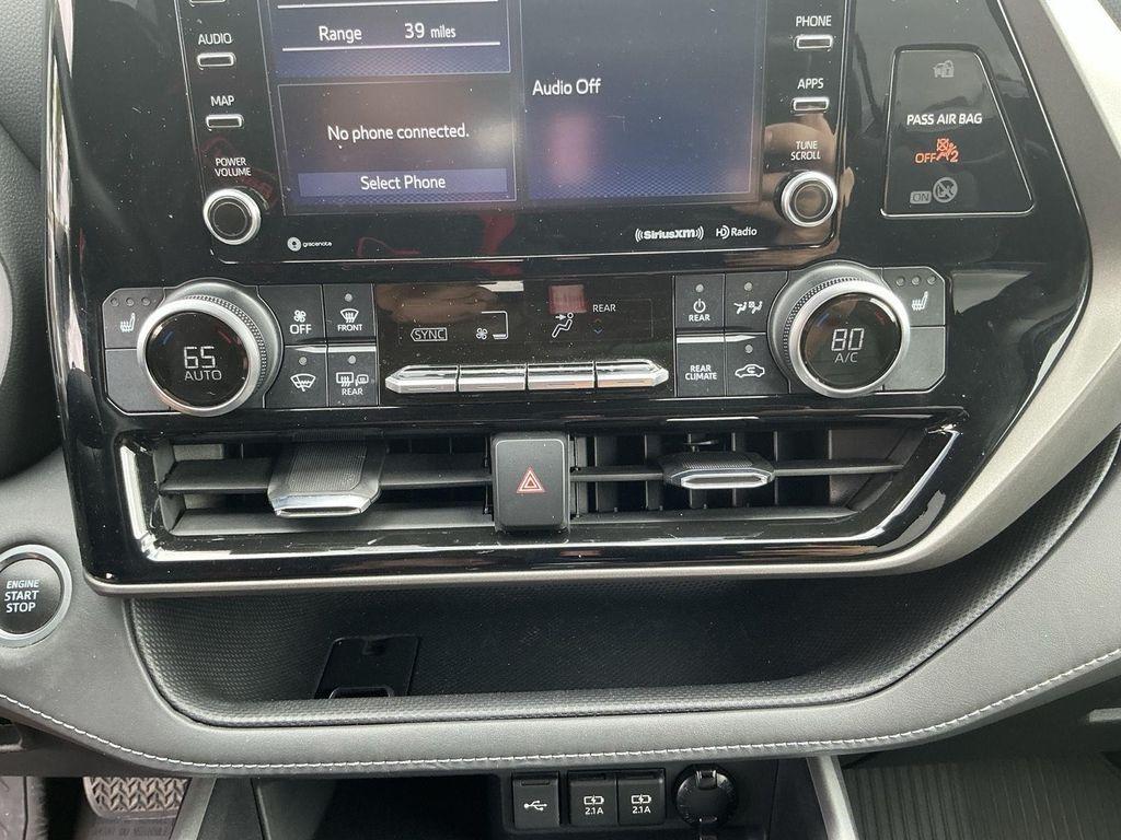 used 2021 Toyota Highlander car, priced at $32,598