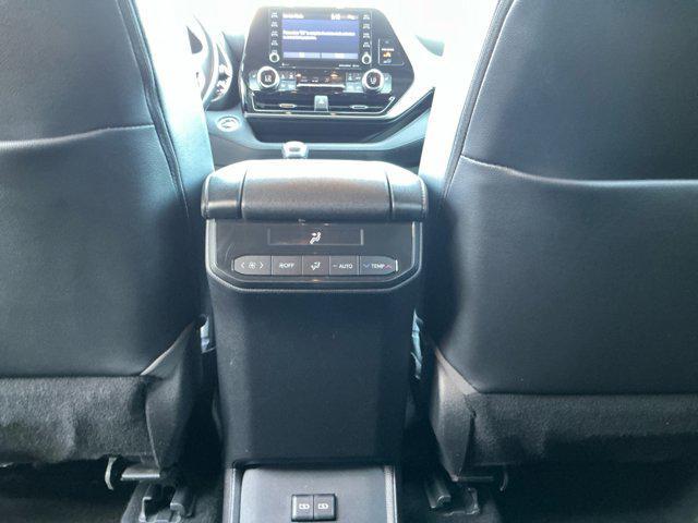 used 2022 Toyota Highlander car, priced at $32,985