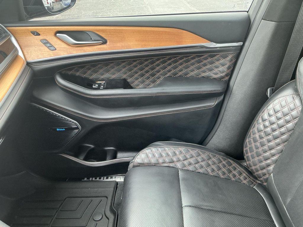 used 2022 Jeep Grand Cherokee car, priced at $40,889