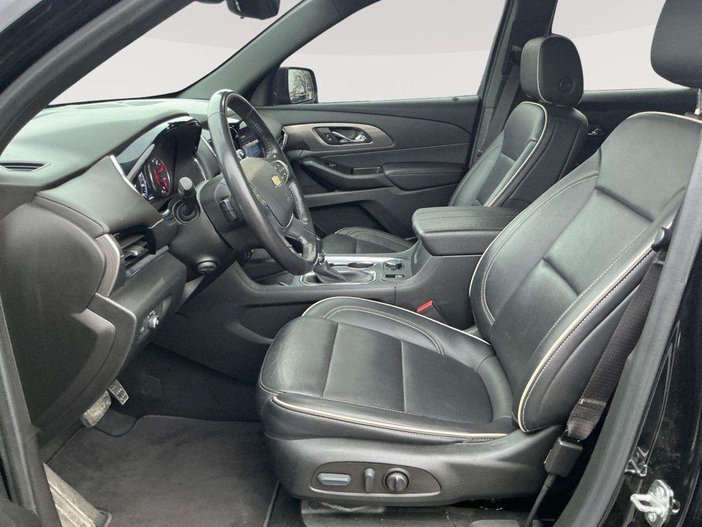 used 2022 Chevrolet Traverse car, priced at $33,758